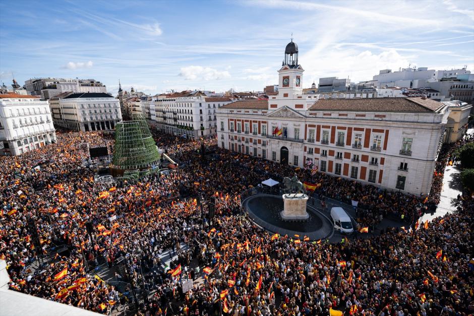Manifestación del 12 de noviembre en la Puerta del Sol contra los pactos de Sánchez con Junts