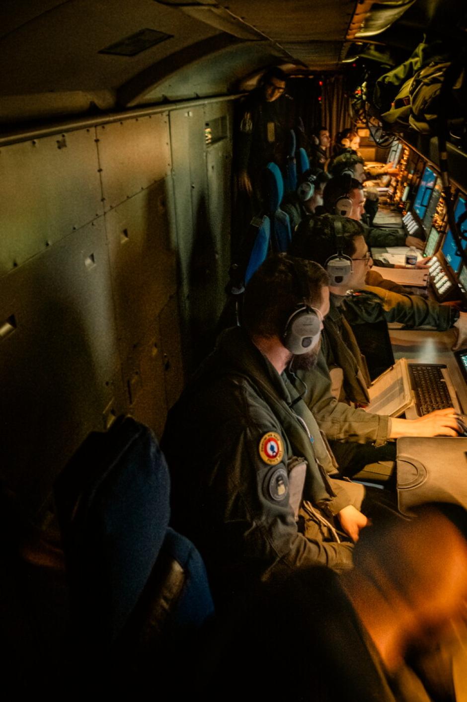 Efectivos de un submarino francés durante el ejercicio de la OTAN Neptune Strike