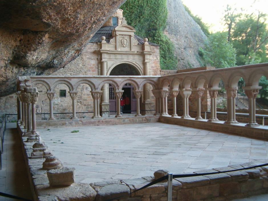 Claustro de San Juan de la Peña