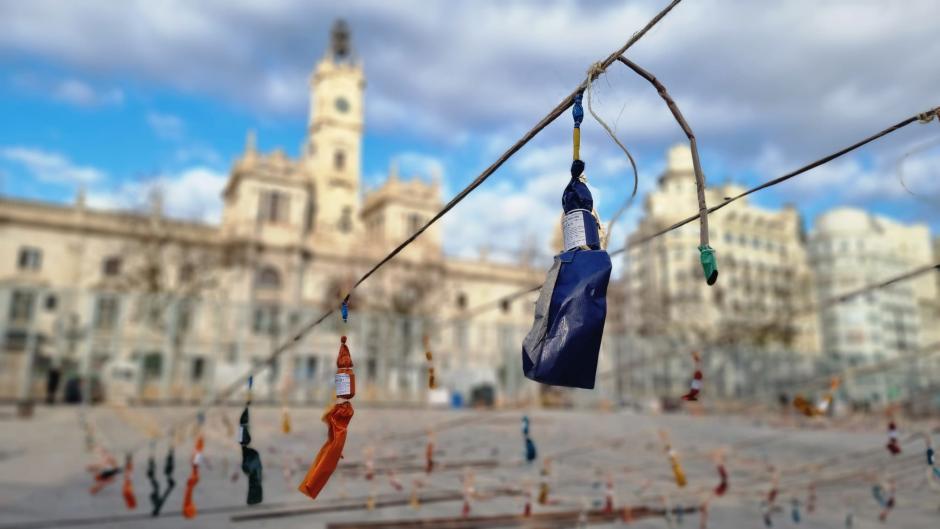 Mascletà, en la plaza del Ayuntamiento de Valencia, este marzo