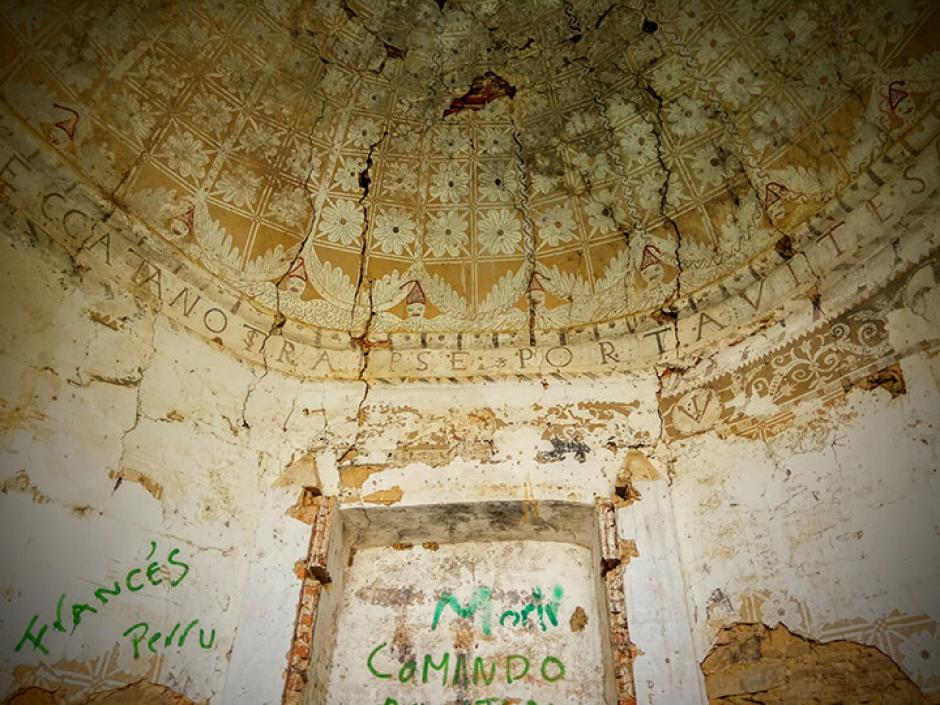 La cúpula de la ermita, lo único que se mantiene en pie