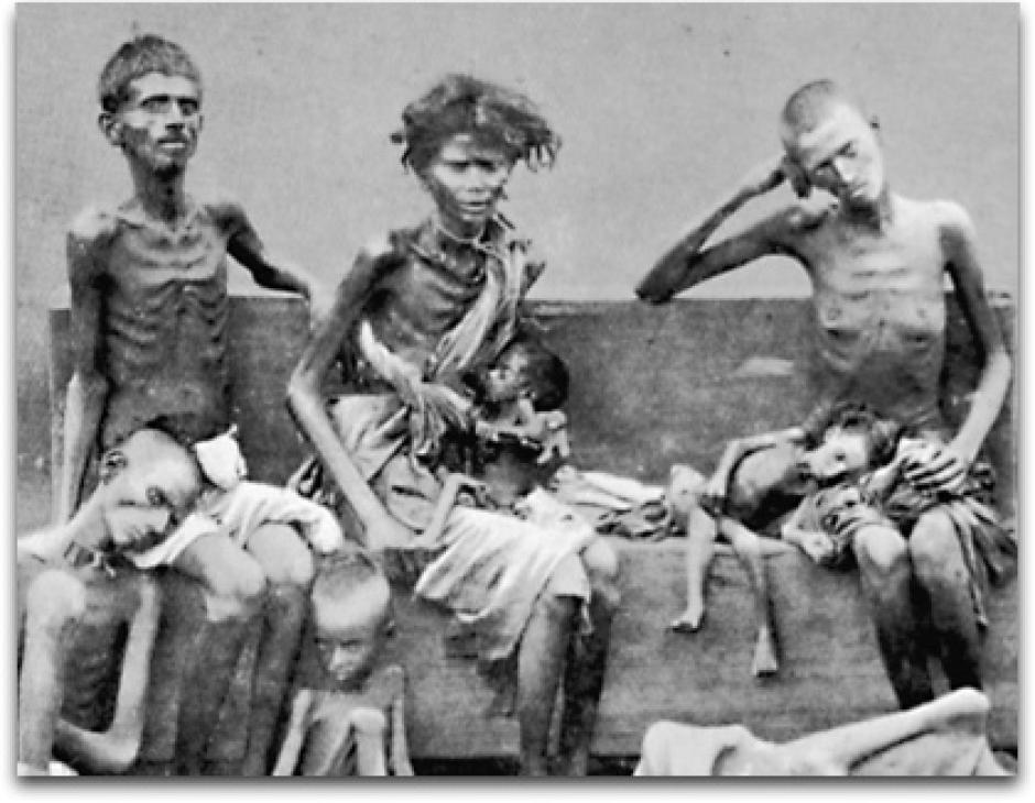 Víctimas de la Gran hambruna de 1876–78 en la India gobernada por los británicos, fotografiada en 1877