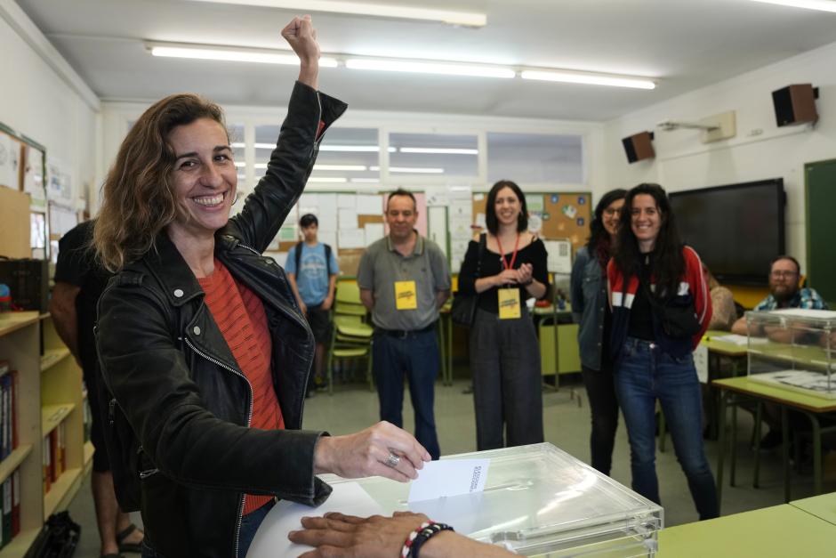 Laia Estrada vota emocionada