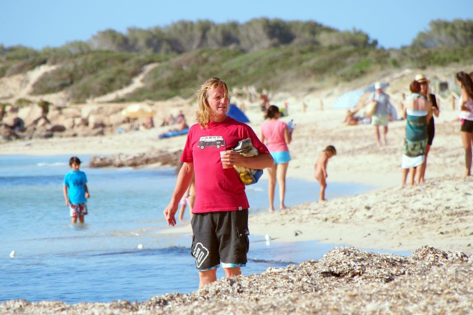 POCHOLO MARTINEZ BORDIU DURANTE UNAS VACACIONES EN IBIZA
17/06/2015
IBIZA