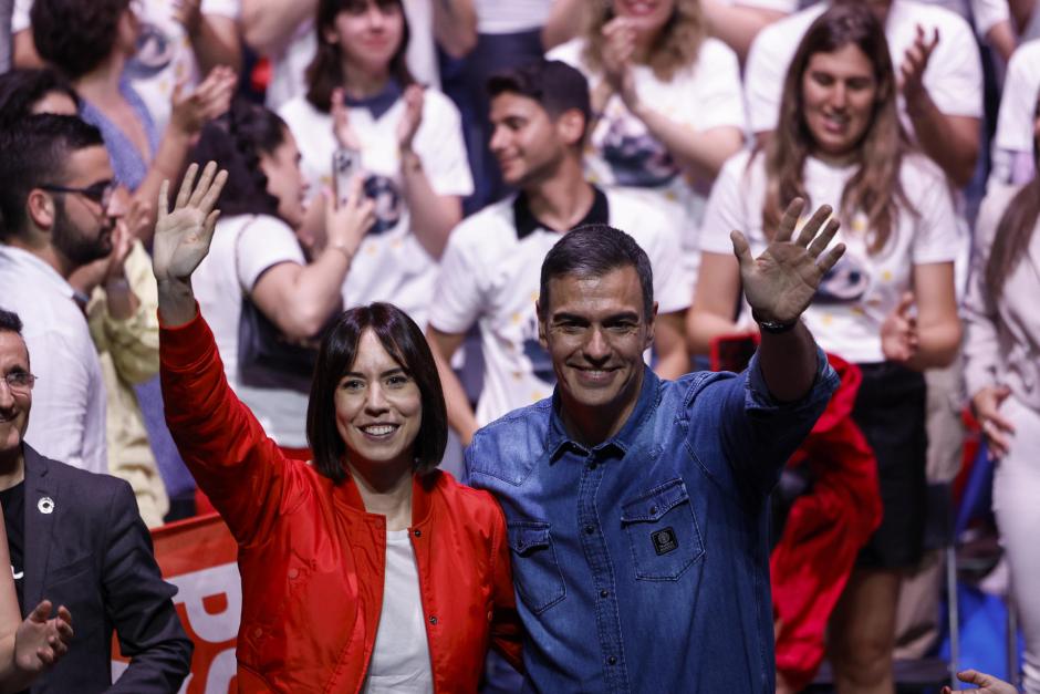 Pedro Sánchez y Diana Morant, en el mitin del PSOE inaugural de las elecciones europeas, en Valencia