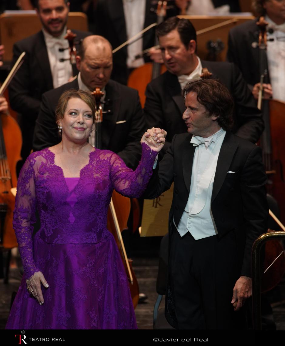 La soprano Nina Stemme recreó escenas de Tristán e Isolda y Ocaso de los Dioses junto al nuevo director del Coro Titular del Teatro Real, José Luis Basso