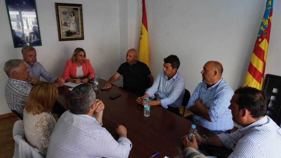 Reunión de Carlos Mazón con las cofradías de Castellón