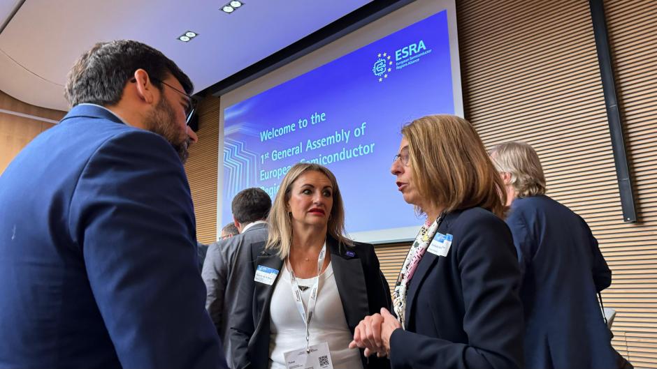 Nuria Montes en la reunión para la Alianza de semiconductores y chips de Regiones Europeas