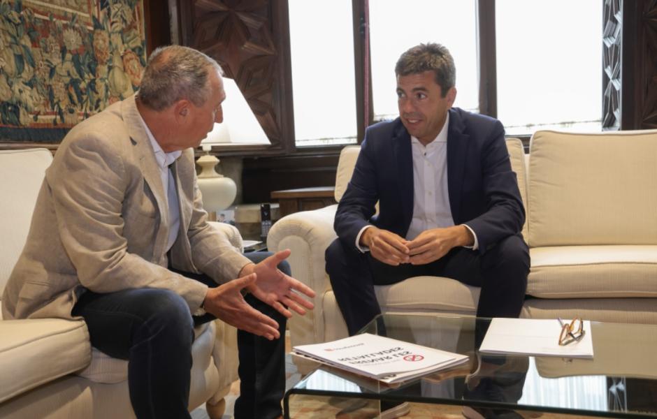 El presidente de la Generalitat Valenciana, Carlos Mazón, reunido con el portavoz de Compromís, Joan Baldoví