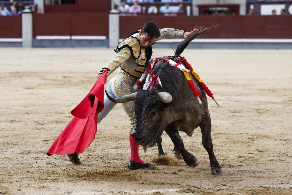 Gómez del Pilar, de celeste y oro este martes en Las Ventas