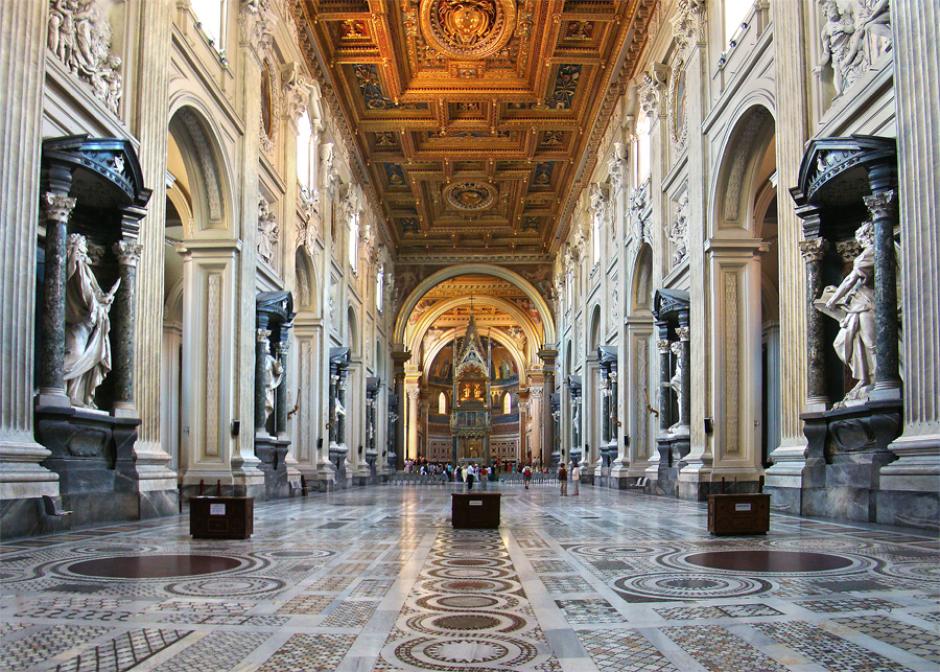 interior basilica