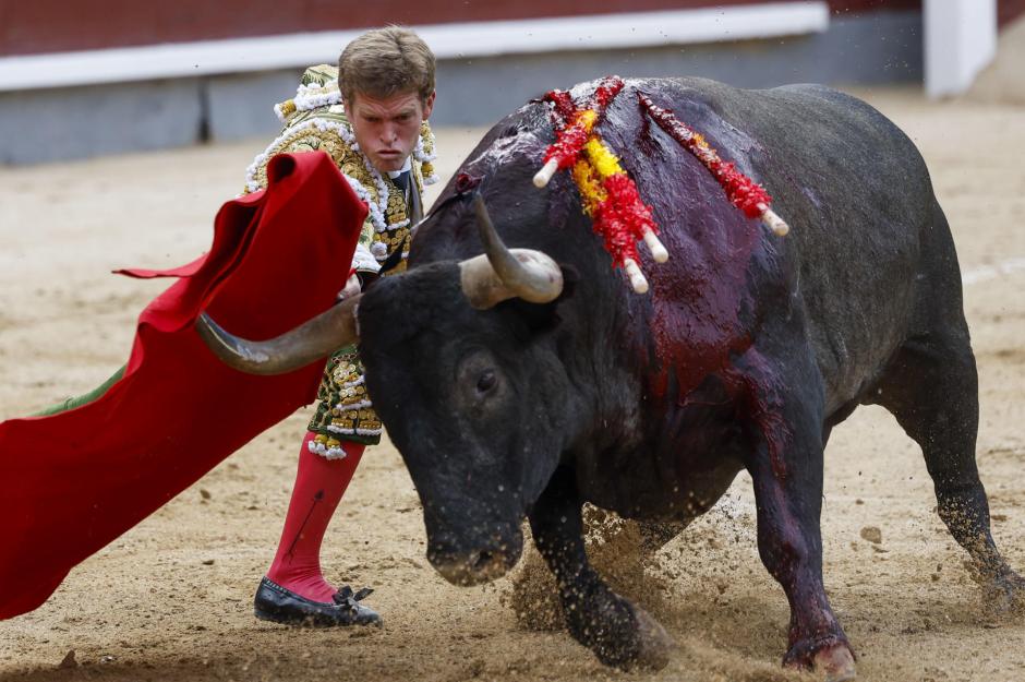 Borja Jiménez, con la muleta en la tradicional Corrida de la Prensa