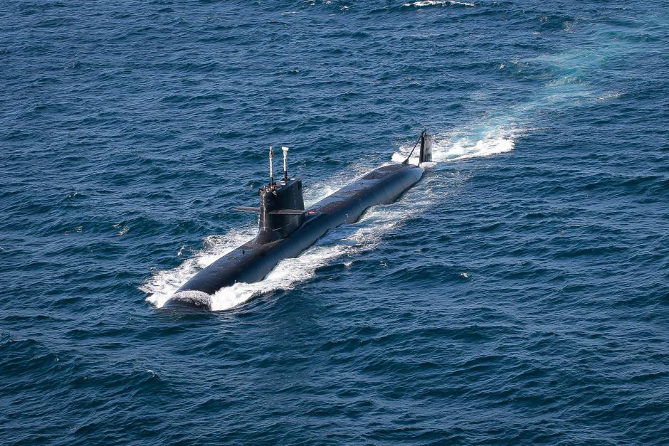 El espectacular S-81 se adentra en el Mediterráneo desde la base de Cartagena