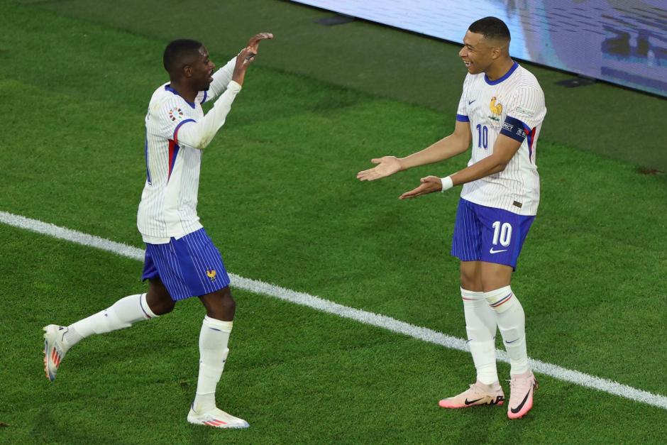 Mbappé festeja el gol en propia de Wöber y que ha terminado suponiendo la victoria de Francia