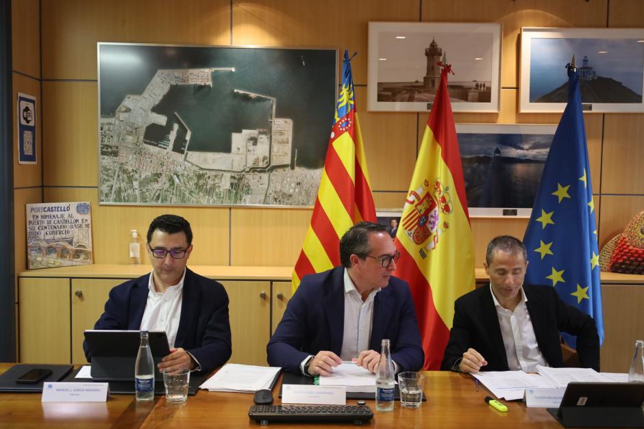 Firma del acuerdo para desarrollar un hub para la industria eólica marina offshore en el Puerto de Castellón
