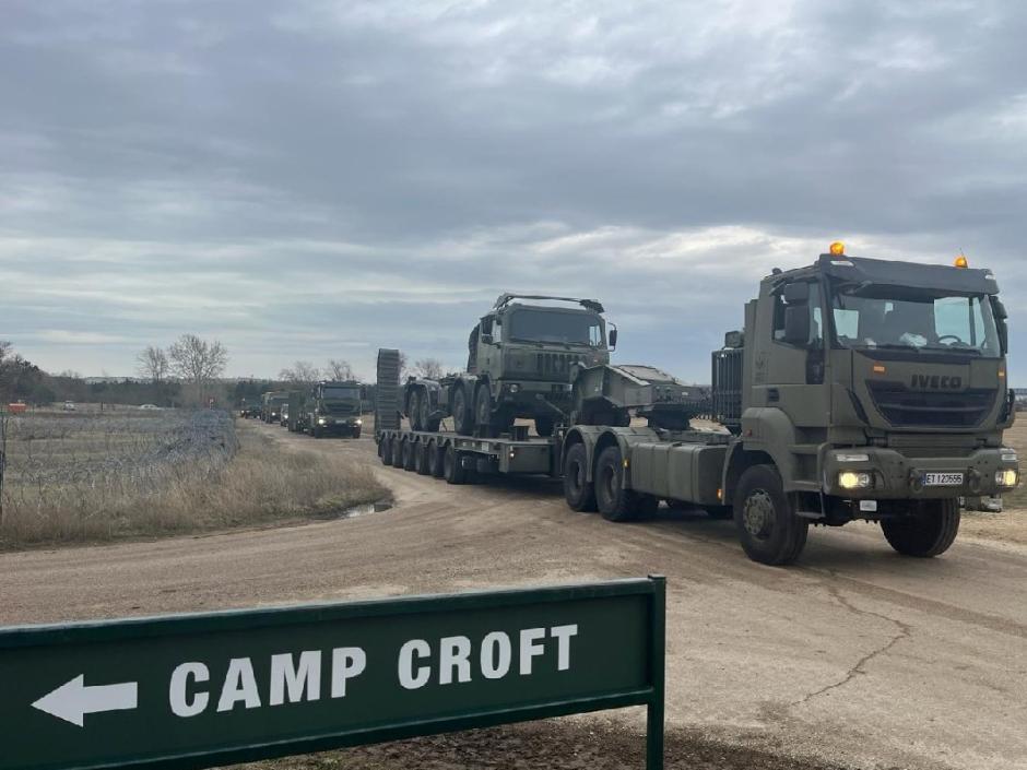 España ha trasladado hasta Eslovaquia cerca de 300 vehículos militares