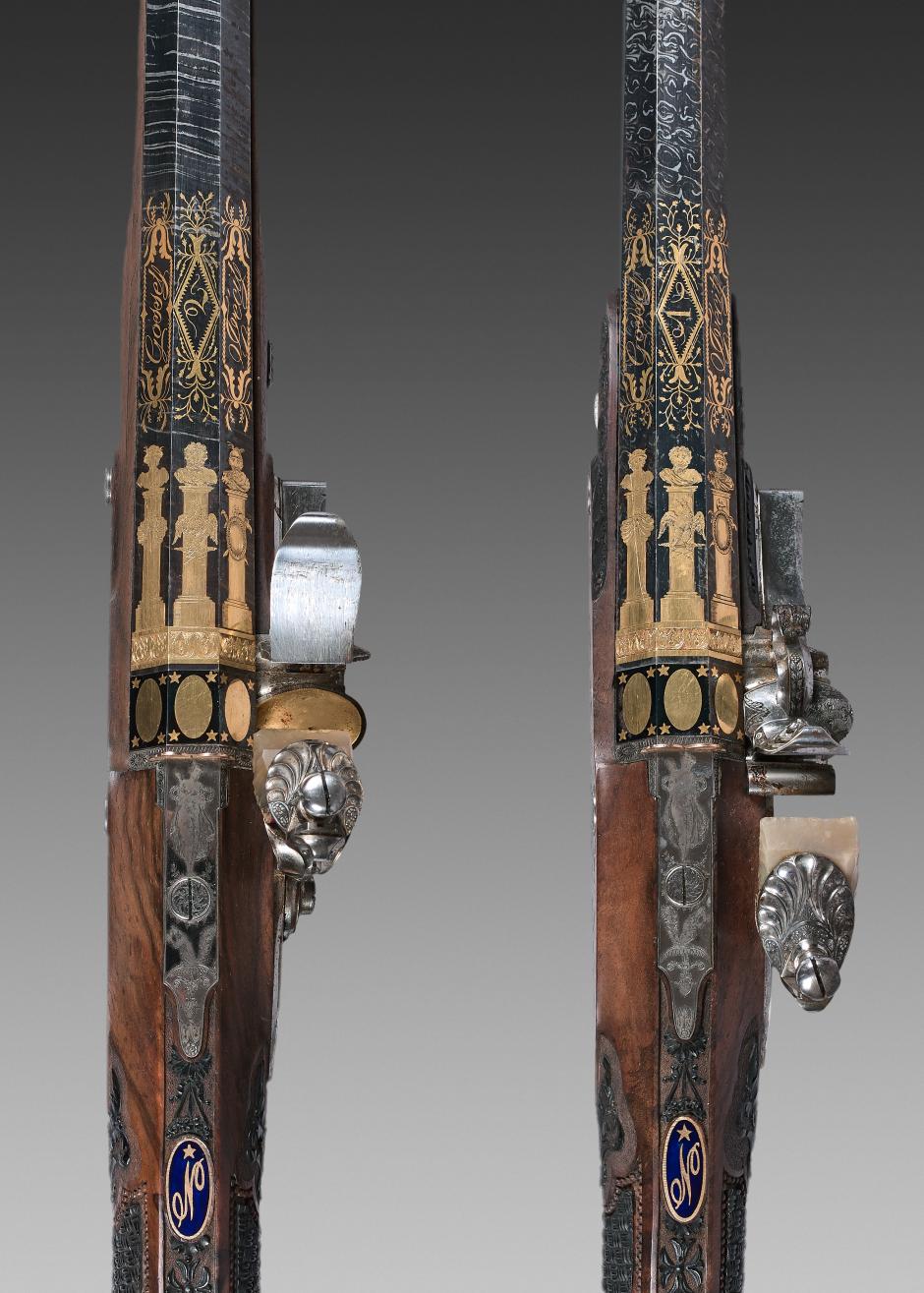 Detalle de las dos pistolas que pertenecieron a Napoleón