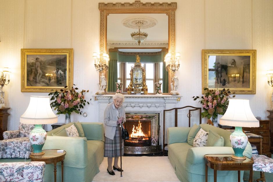 Queen Elizabeth II waits in the Drawing Room before receiving LizTruss for an audience at Balmoral, Scotland, where she invited the newly elected leader of the Conservative party to become Prime Minister and form a new government. Picture date: Tuesday September 6, 2022.