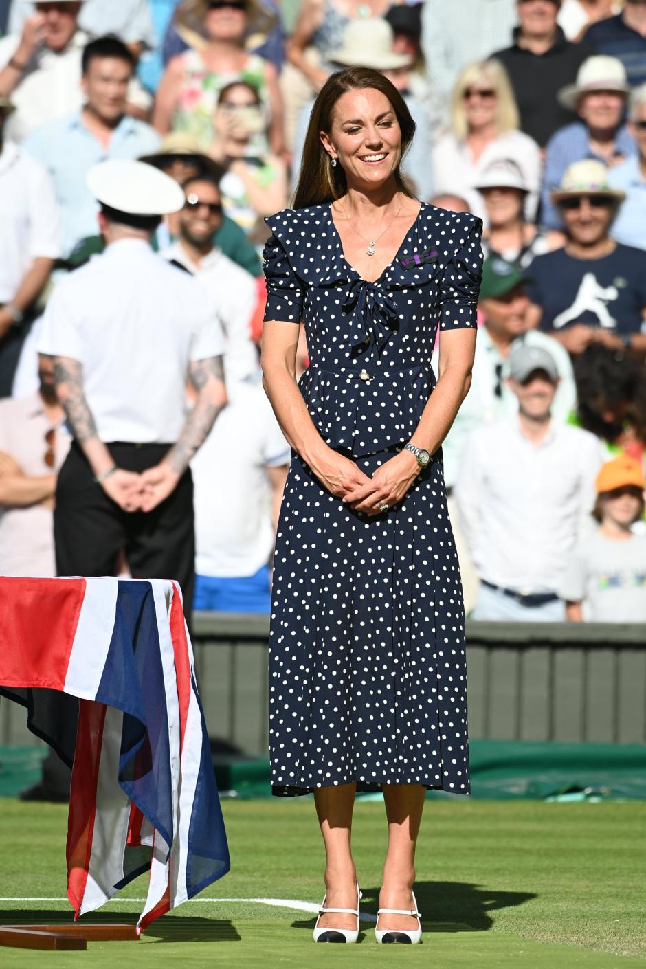Catherine, Duchess of Cambridge watches tennis In the royal box on centre court the men's singles quarter finals men's between Novak Djokovic of Serbia play Jannik Sinner of Italy on day 9 of the Wimbledon Tennis Championships held at the All England Lawn Tennis and Croquet Club.
Wearing Alessandra Rich