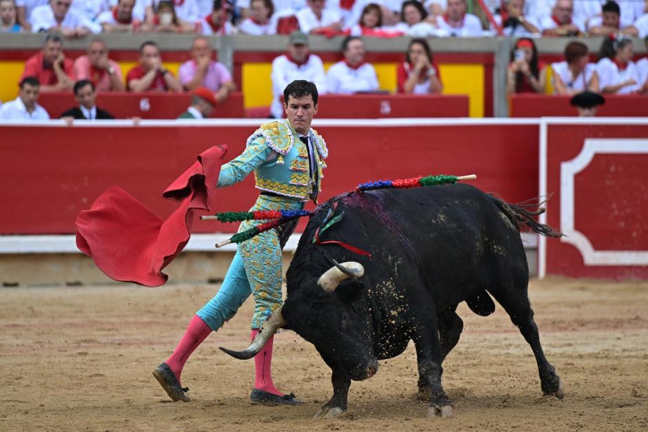 Daniel Luque, durante la lidia de su segundo toro