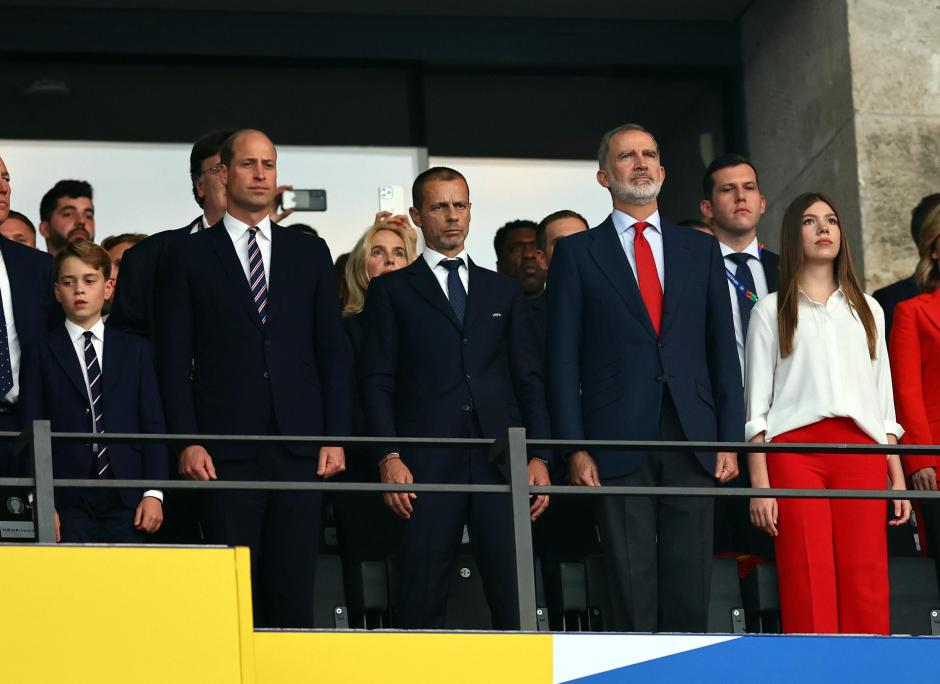 Felipe VI y su hija, la Infanta Sofía, en la final de la Eurocopa