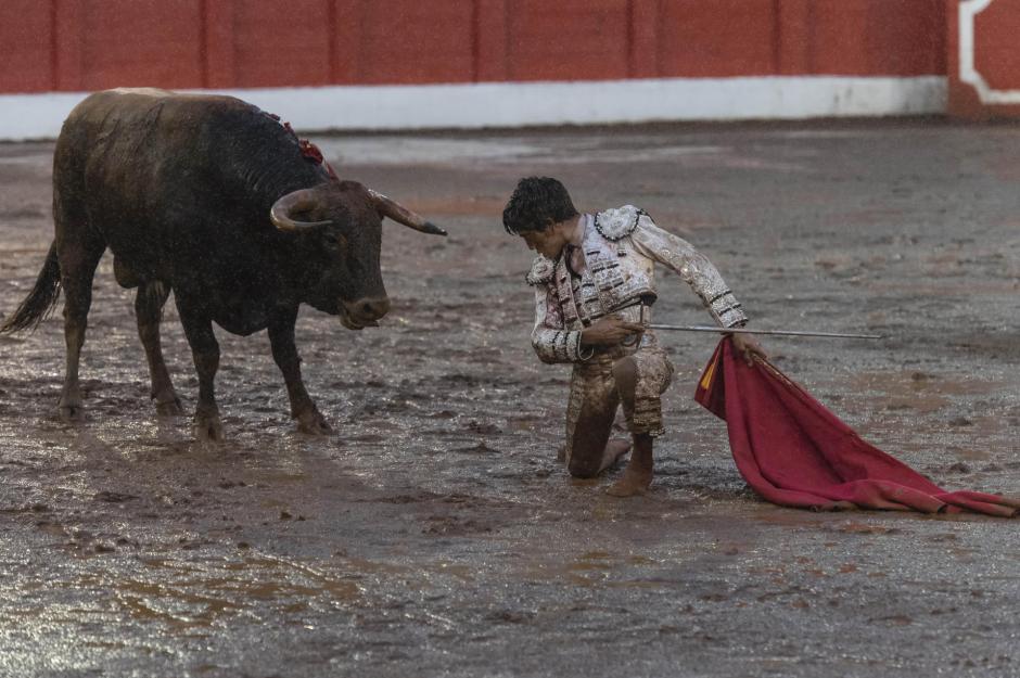 Marco Pérez durante la novillada