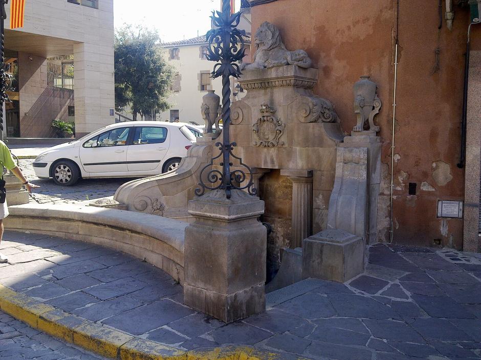 Plaza de la Font del Lleó, en Caldes de Montbui (Barcelona)