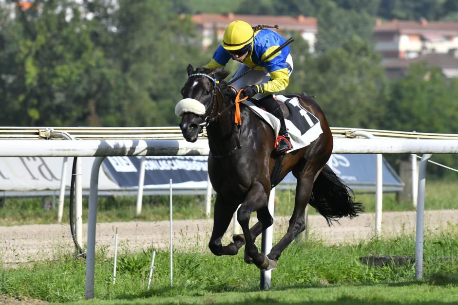 :"Save Your Breath" con Denisa Sikorová - 3ª Carrera "Premio A Caballo Ganador"