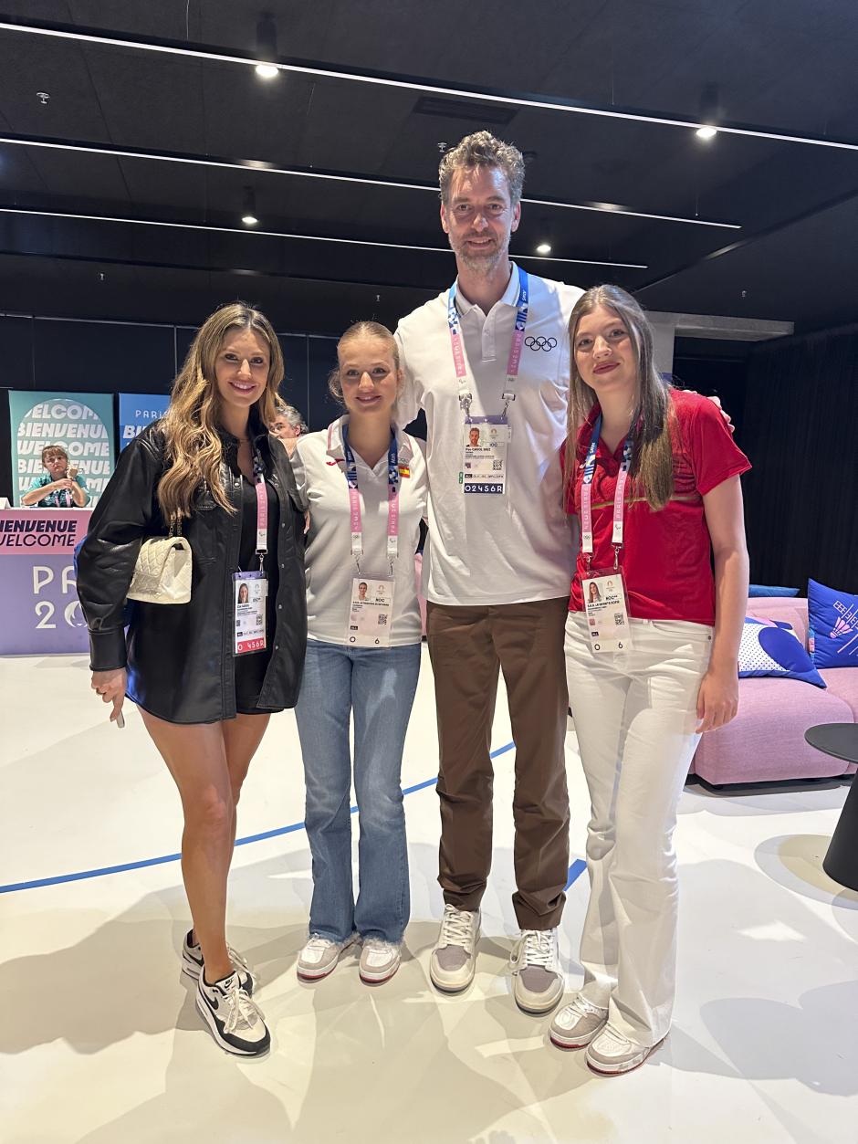 Princess Leonor and Infanta Sofía attend sporting activities at the Paris Olympics.