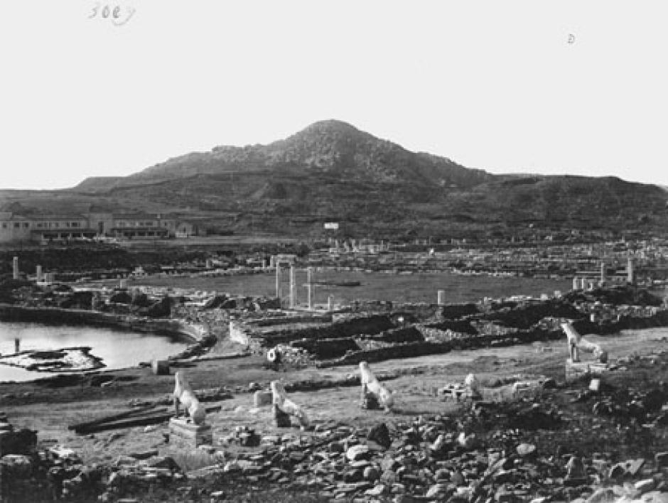 La Terraza de los Leones (55), el Ágora de los Italianos (52), y el Monte Cynthus