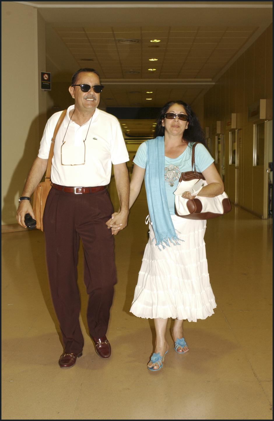 ISABEL PANTOJA Y  JULIAN MU¿OZ EN EL AEROPUERTO DE MALAGA
MARB / ©KORPA02/07/2006
02/07/2006
MALAGA *** Local Caption *** ISABEL PANTOJA AND JULIAN MU¿OZ IN MALAGA