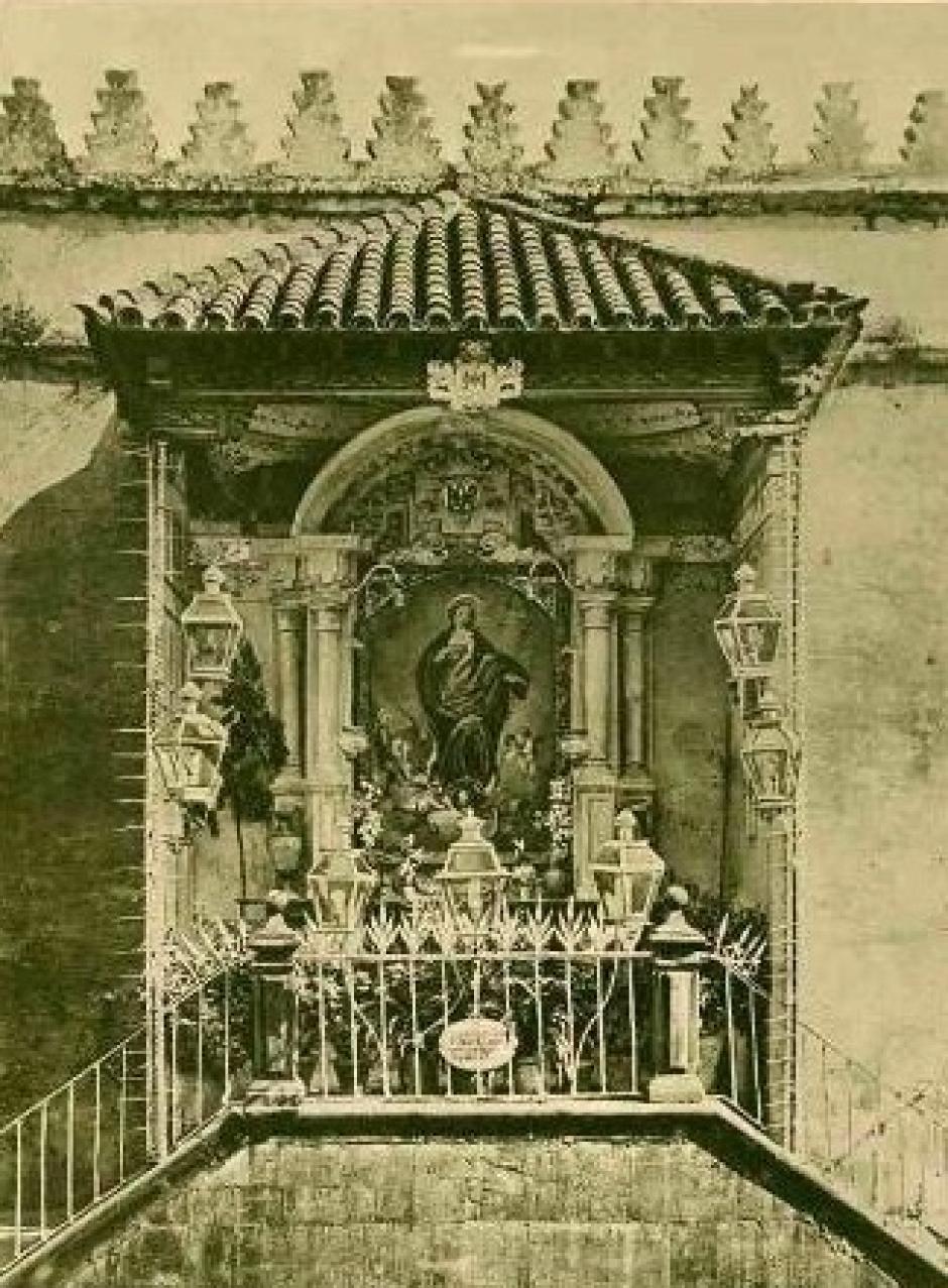 Primitivo cuadro de la Virgen de los Faroles