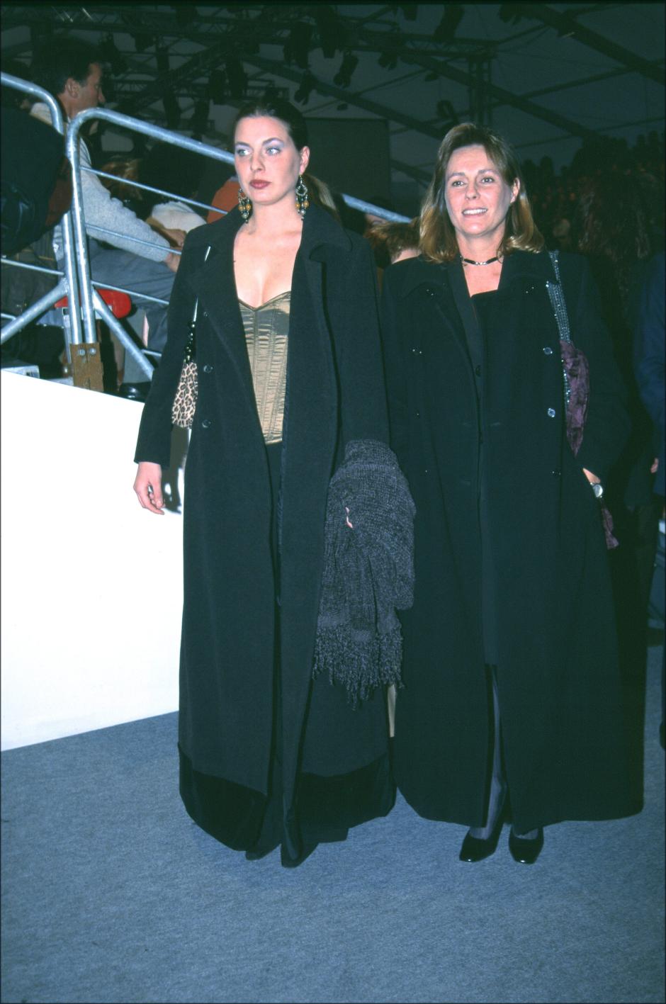 SANDRA DOMECQ CON SU HIJA ALEJANDRA OSBORNE DURANTE LA SEMANA DE LA MODA EN PAMPLONA
MIGUEL / ©KORPA
02/04/2000
PAMPLONA