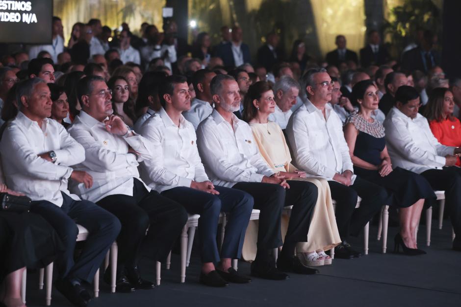 SANTO DOMINGO, 16/08/2024.- El rey Felipe VI, en la recepción ofrecida por el presidente de la República Dominicana, Luis Abinader (4d), en honor a los jefes de Estado y de Gobierno asistentes a la toma de posesión, celebrada en la Fortaleza Ozama EFE/ Casa de S.M. El Rey / Jose Jimen / SOLO USO EDITORIAL/SOLO DISPONIBLE PARA ILUSTRAR LA NOTICIA QUE ACOMPAÑA (CRÉDITO OBLIGATORIO)