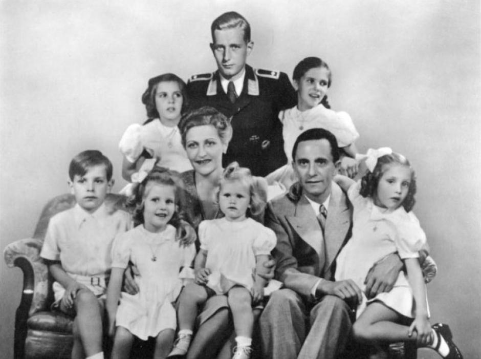 La familia Goebbels en 1942