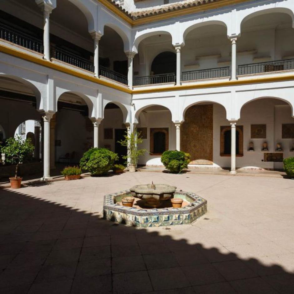 Patio del Museo Arqueológico