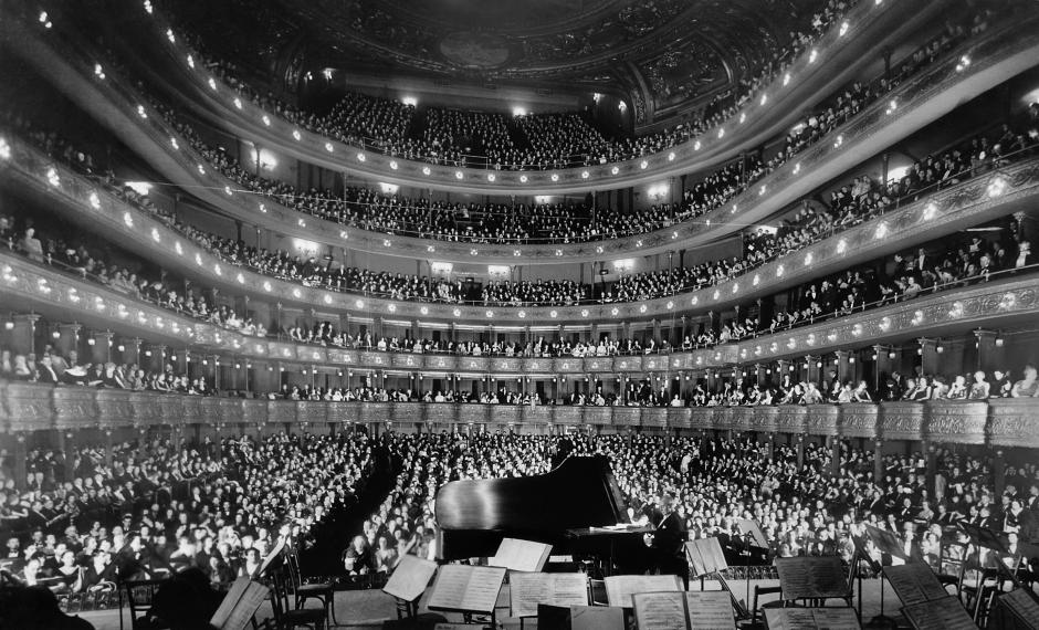 Un lleno de la Ópera Metropolitana de Nueva York el 28 de noviembre de 1937 para un concierto de Józef Hofmann