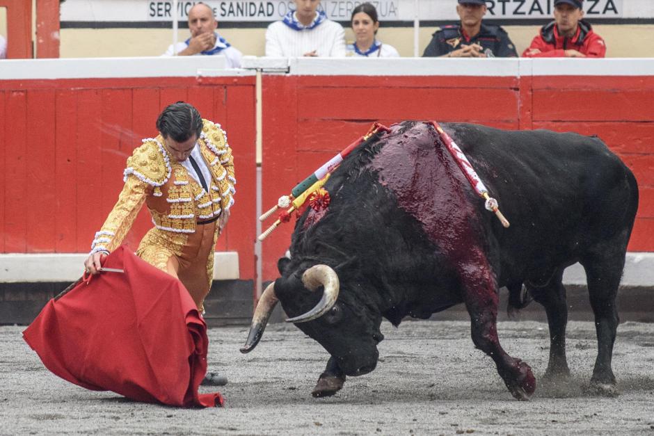 Juan Ortega ha conseguido cortar una oreja a su primer toro