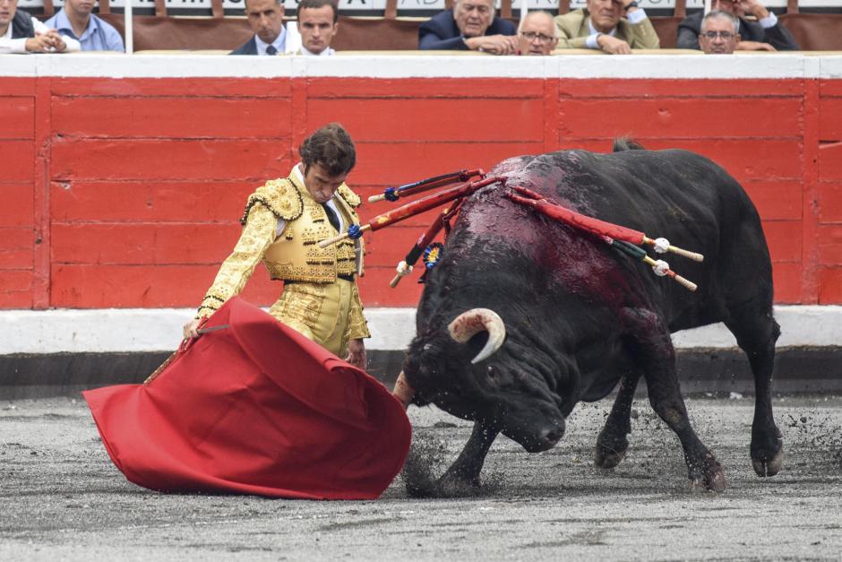 Fernando Robleño con el primero de su lote, de nombre 'Bilbatero' y 640 kilos de peso