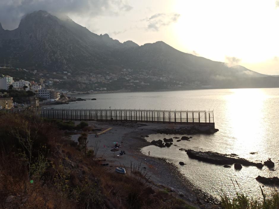 Espigón de Benzú, al norte de Ceuta