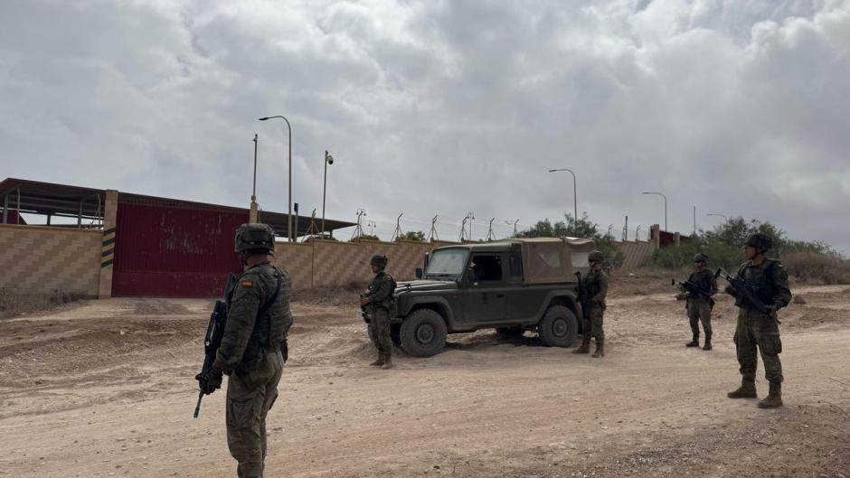 Patrulla del Tercio 'Gran Capitán' 1º de la Legión en la frontera de Melilla con Marruecos