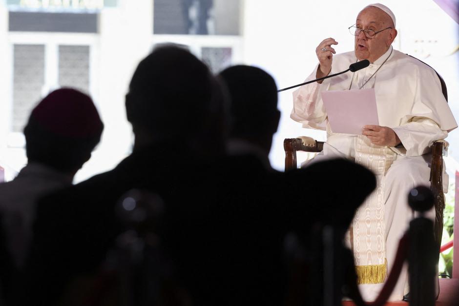 El Papa Francisco durante su discurso en el encuentro inter religioso de Yakarta