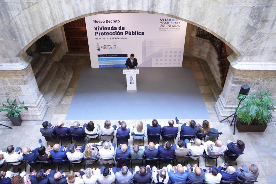 Imagen del Palau de la Generalitat mientras se presentaba el decreto de Vivienda de Protección Pública