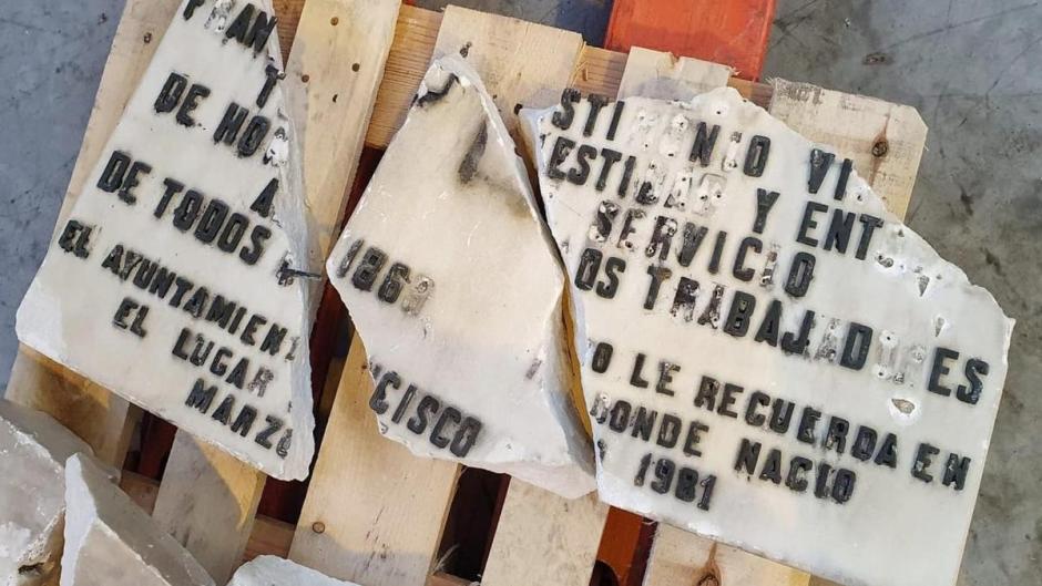 Vistazo de la retirada de la placa de Largo Caballero