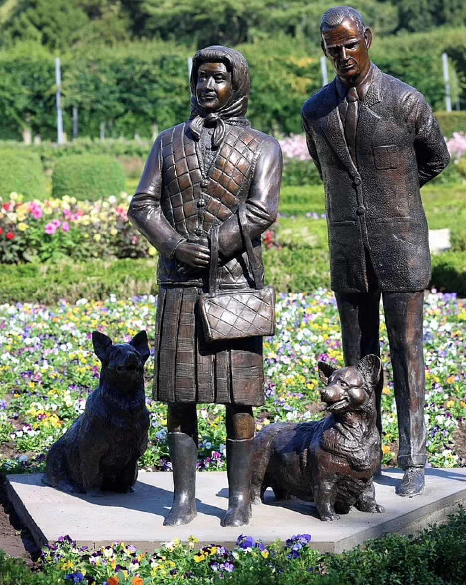 La Reina Isabel II y su marido.