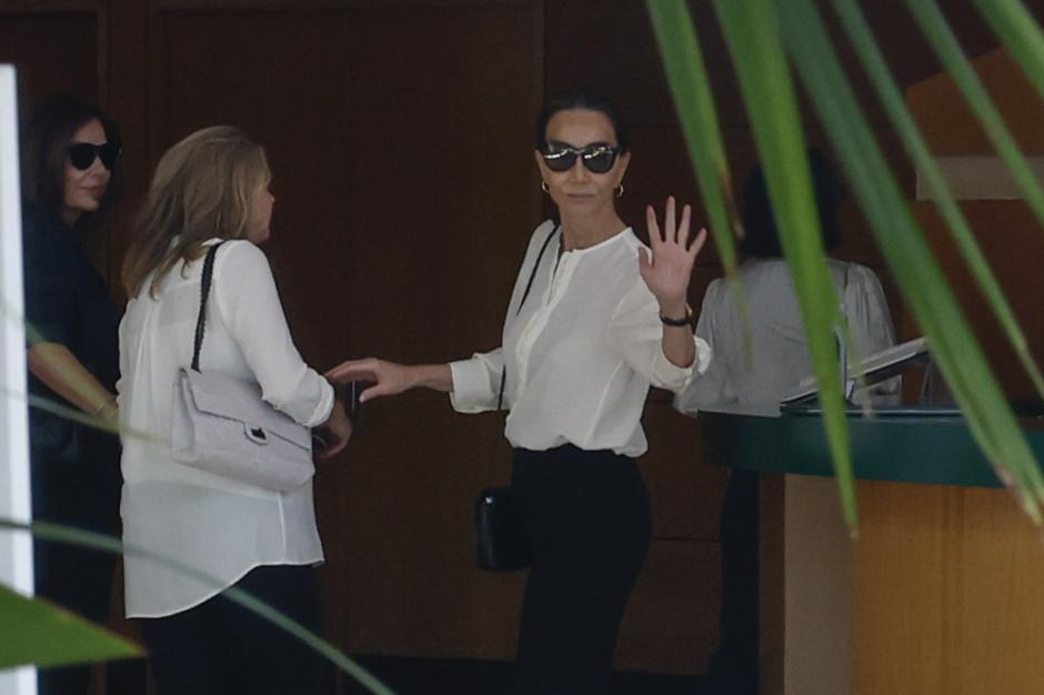 Miriam Lapique, Isabel Preysler, Tamara Falco and Iñigo Onieva during the burial of Caritina Goyanes in Madrid, August 29, 2024