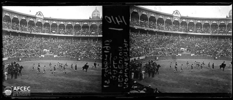 Toreros y caballos en la Monumental, en una corrida de Joselito el Gallo, en 1918