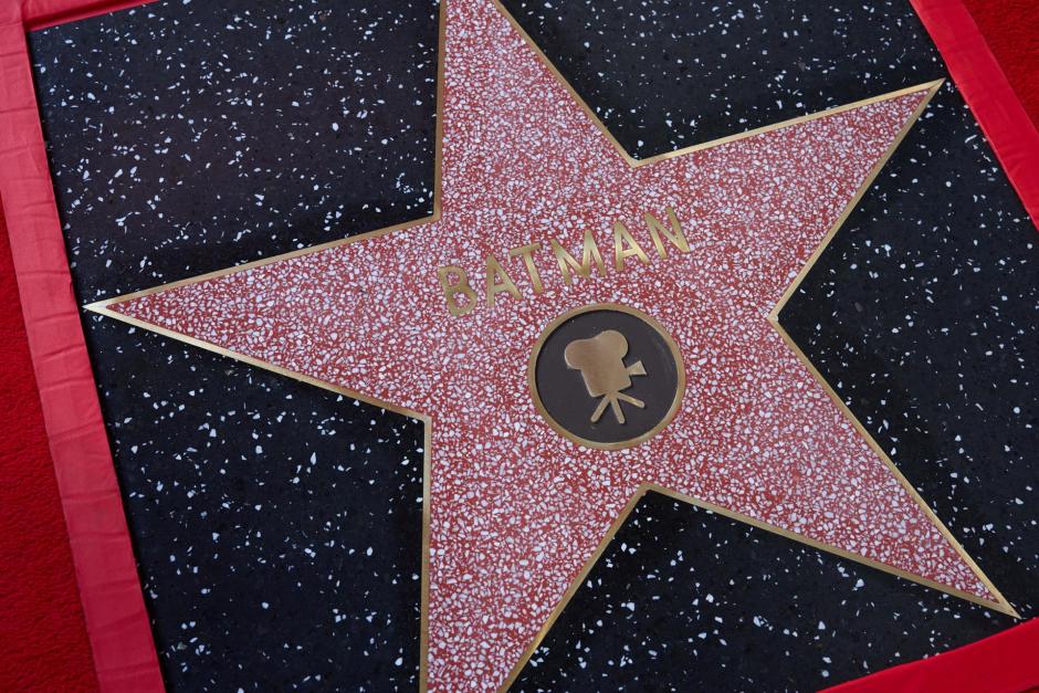 Batman es el primer superhéroe con una estrella en el Paseo de la Fama de Hollywood