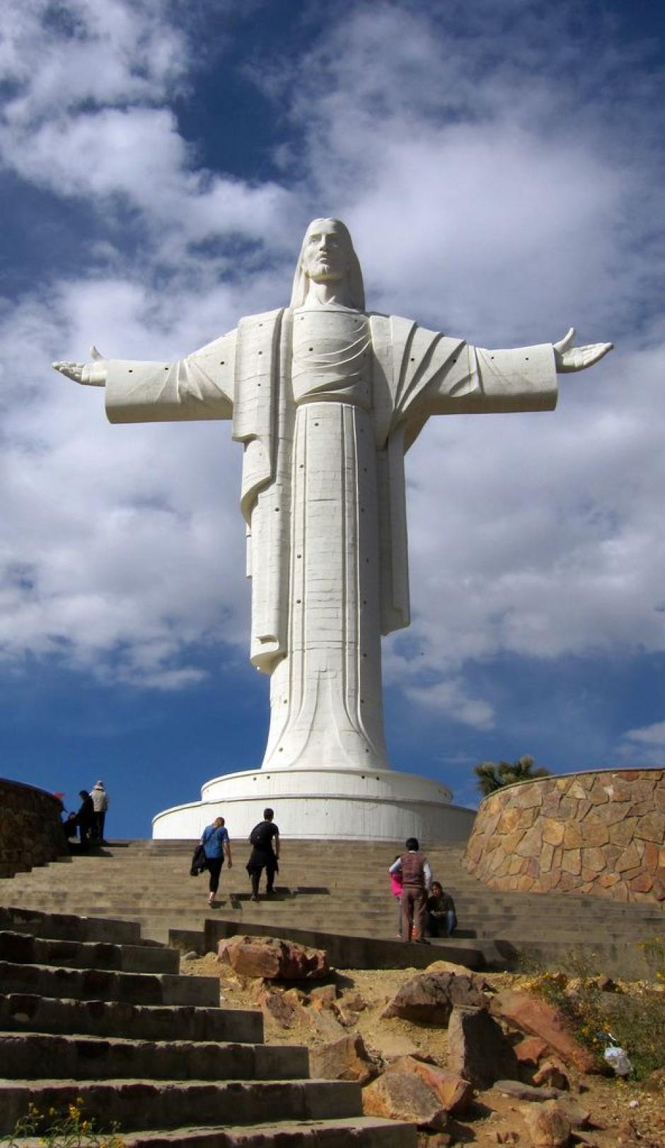 El Cristo de la Concordia de Cochabamba (Colombia)