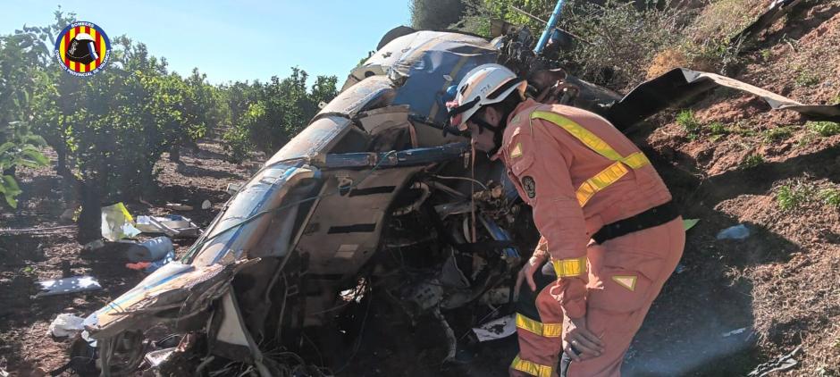 Imagen del accidente de helicóptero con tres muertos en Puzol, Valencia